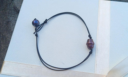 Perlový náramek "Midnight Pearl": Elegance v surovém stylu