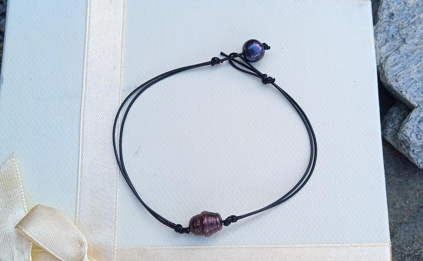 Perlový náramek "Midnight Pearl": Elegance v surovém stylu