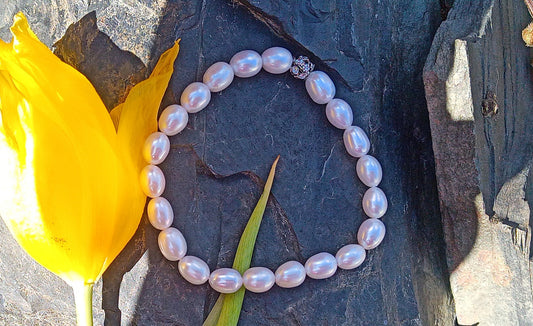 Pružný náramek z prvotřídních říčních perel AAA kvality