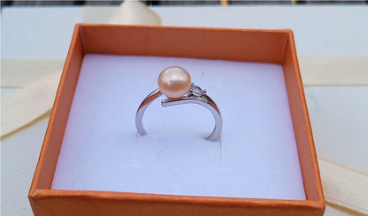 Perlová něha na vašem prstu: Elegantní prsten s říční perlou