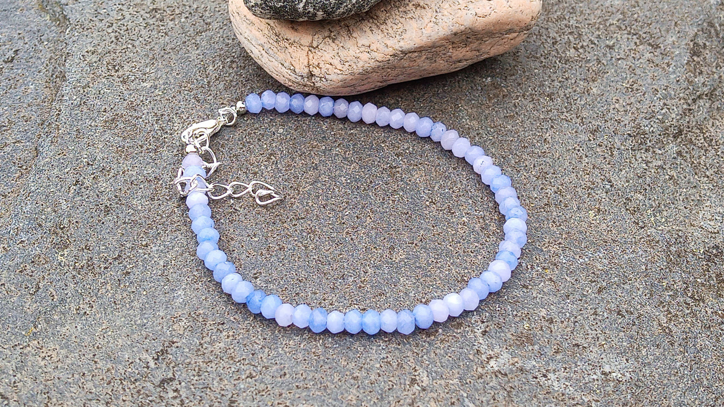 Jemný náramek z broušeného tanzanitu s prodlužovacím řetízkem z nerezové oceli