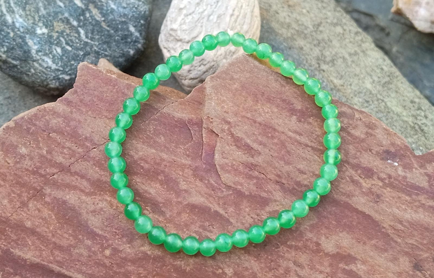 Jemný pružný náramek ze zeleného achátu (3 mm)